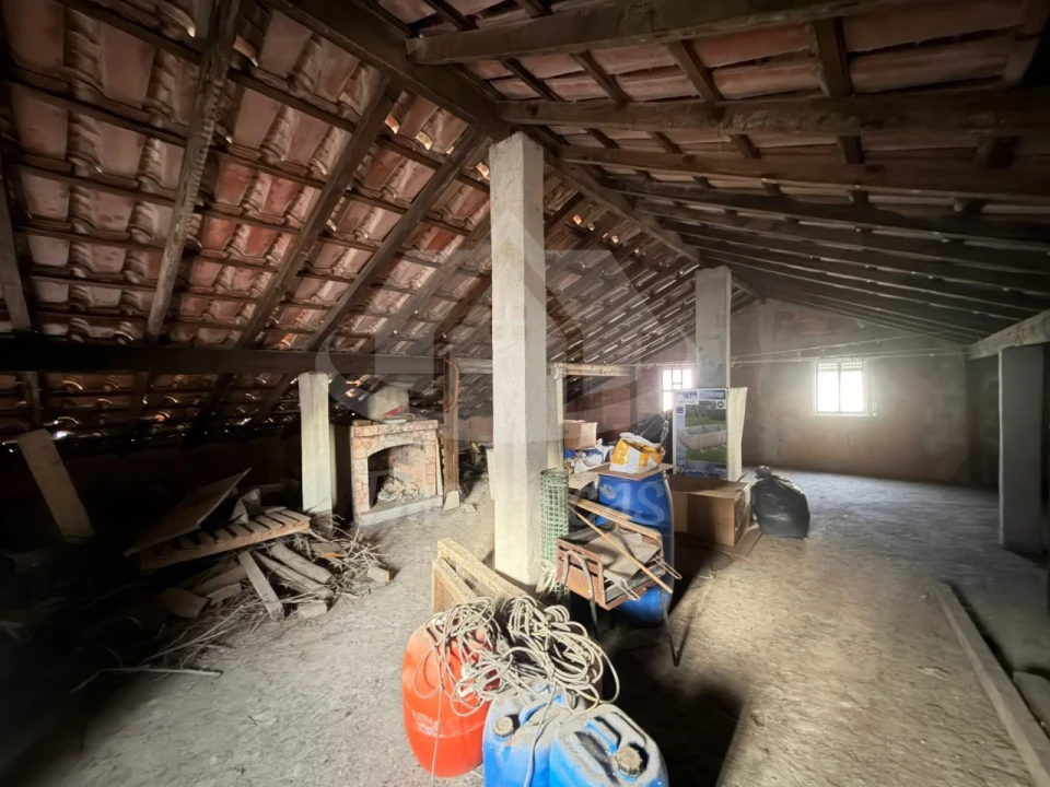 Moradia T6 para Venda em Ramada e Caneças Foto 32