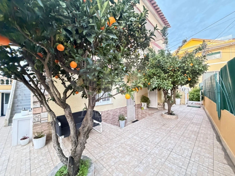 Moradia T6 para Venda em Ramada e Caneças Foto 45