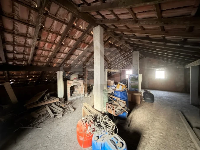 Moradia T6 para Venda em Ramada e Caneças Foto 32