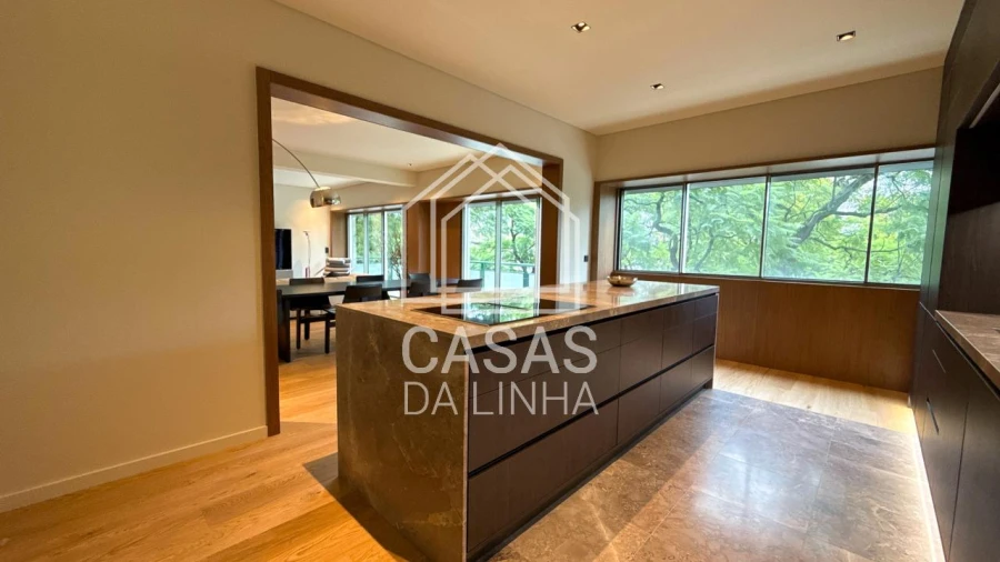 Apartamento T4 para Arrendamento em Avenidas Novas Foto 8