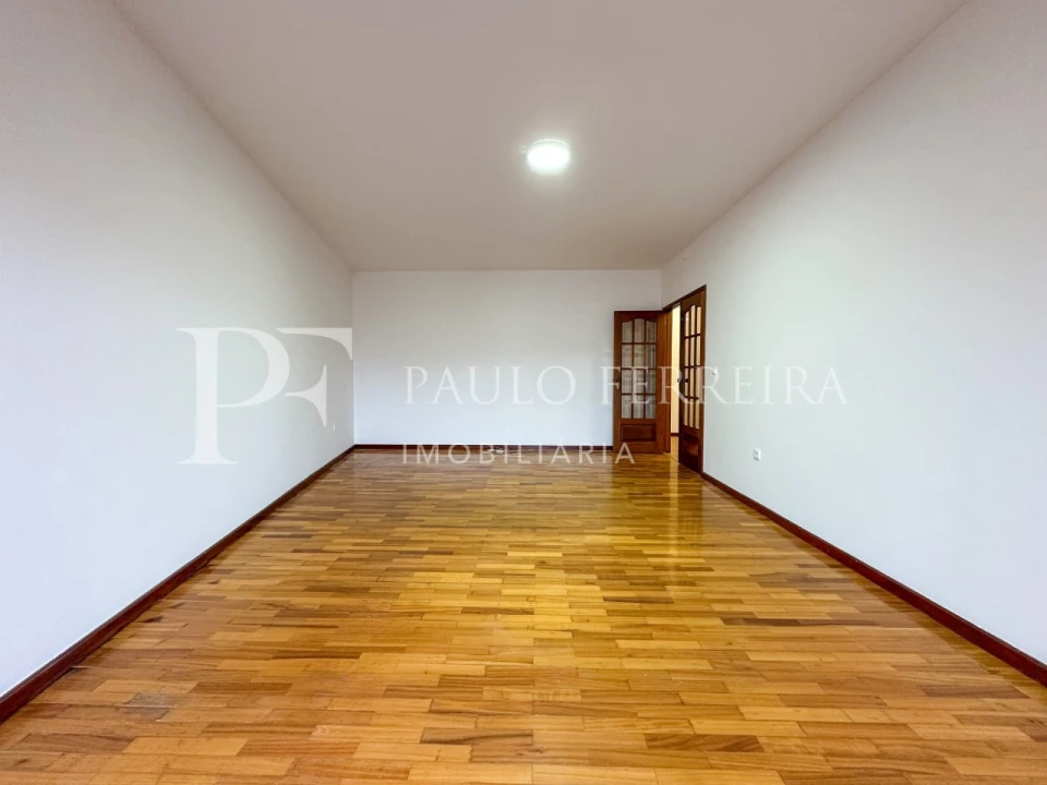 Apartamento T3 para Arrendamento em Vila Nova de Famalicão e Calendário Foto 7