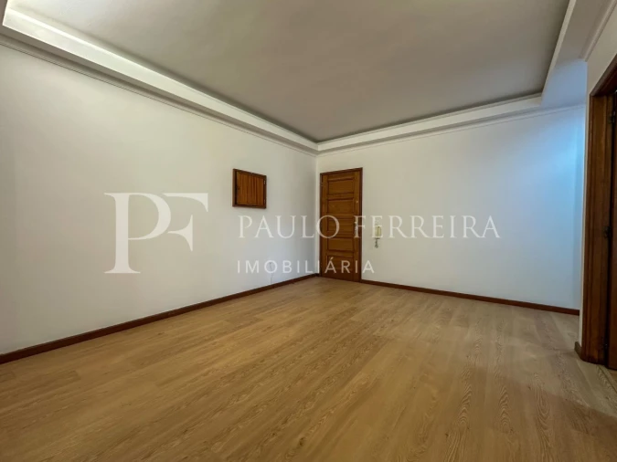 Apartamento T3 para Arrendamento em Vila Nova de Famalicão e Calendário Foto 4