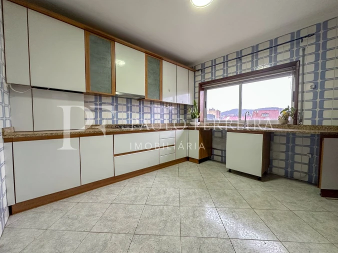 Apartamento T3 para Arrendamento em Vila Nova de Famalicão e Calendário Foto 8