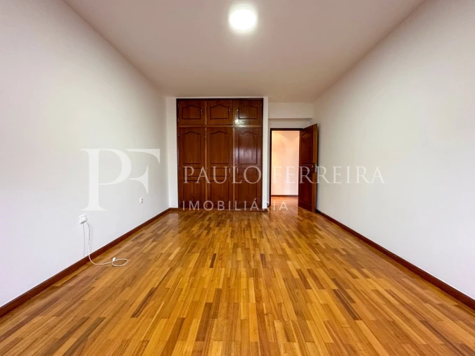 Apartamento T3 para Arrendamento em Vila Nova de Famalicão e Calendário Foto 14