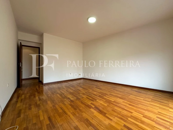 Apartamento T3 para Arrendamento em Vila Nova de Famalicão e Calendário Foto 17