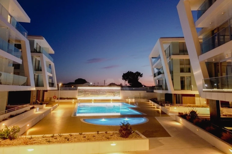 Apartamento T3 para Venda em São Martinho do Porto Foto 30