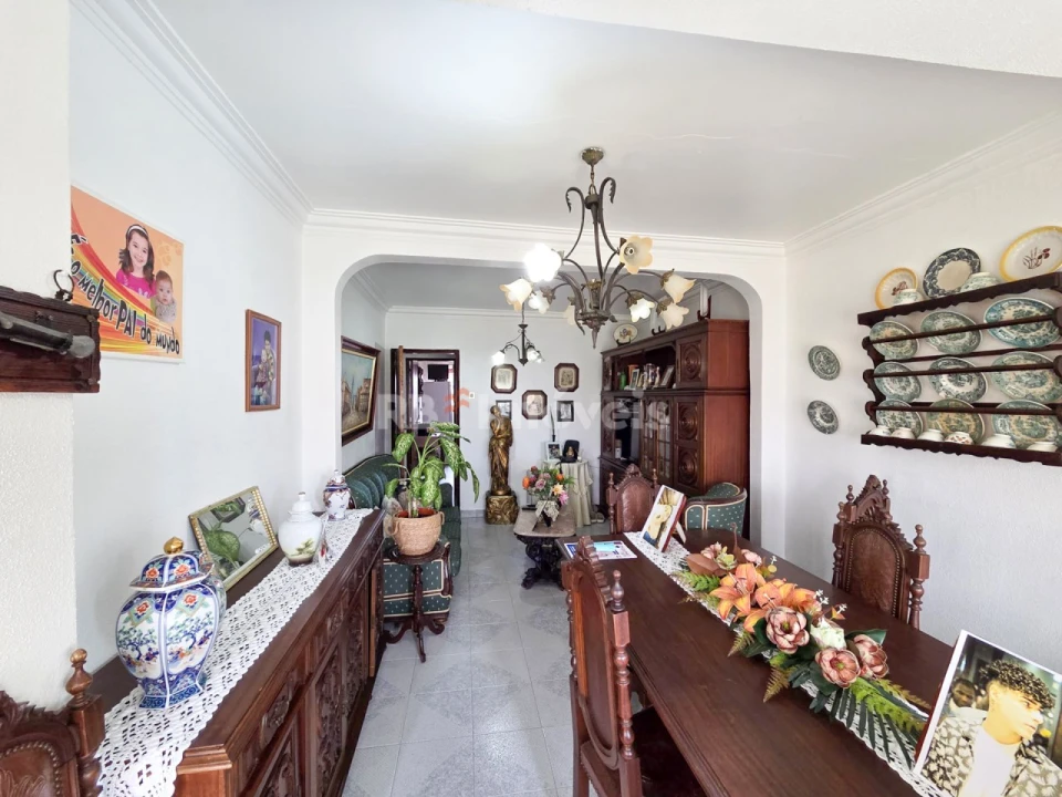 Apartamento T2 para Venda em Palhais e Coina Foto 11