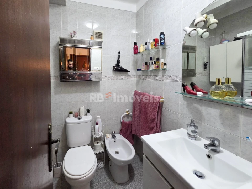 Apartamento T2 para Venda em Palhais e Coina Foto 23