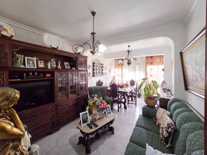 Apartamento T2 para Venda em Palhais e Coina Foto 8