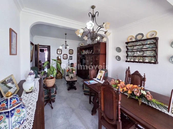 Apartamento T2 para Venda em Palhais e Coina Foto 2