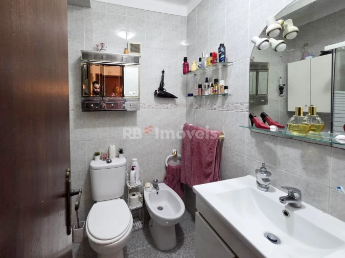 Apartamento T2 para Venda em Palhais e Coina Foto 23