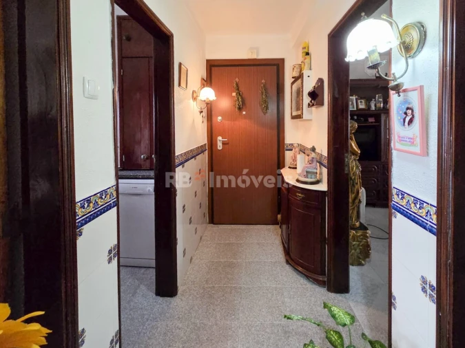 Apartamento T2 para Venda em Palhais e Coina Foto 4
