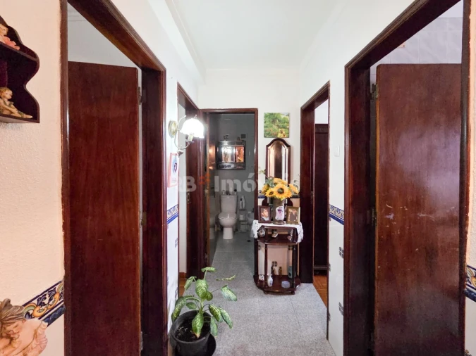 Apartamento T2 para Venda em Palhais e Coina Foto 5