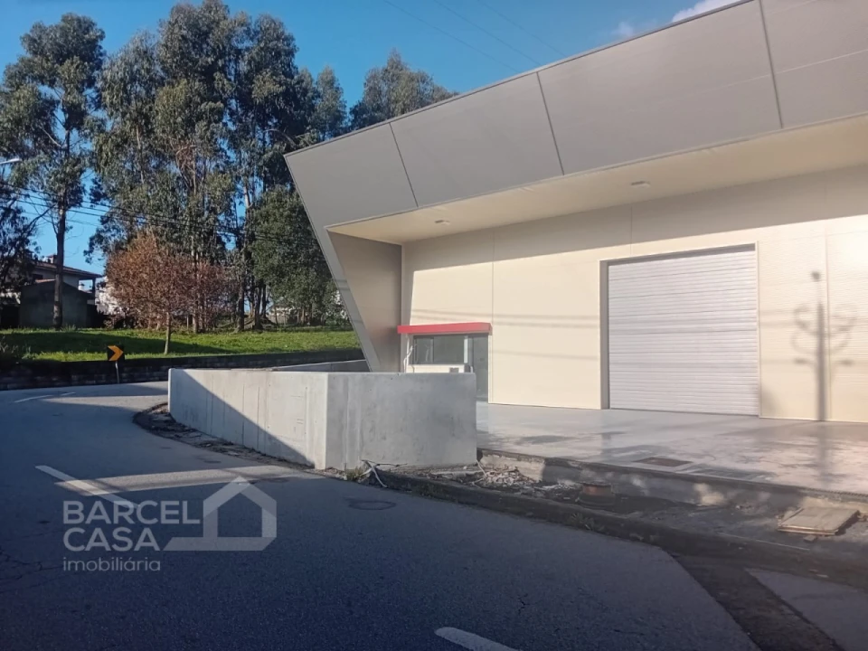 Armazém para Arrendamento em Alvelos Foto 1