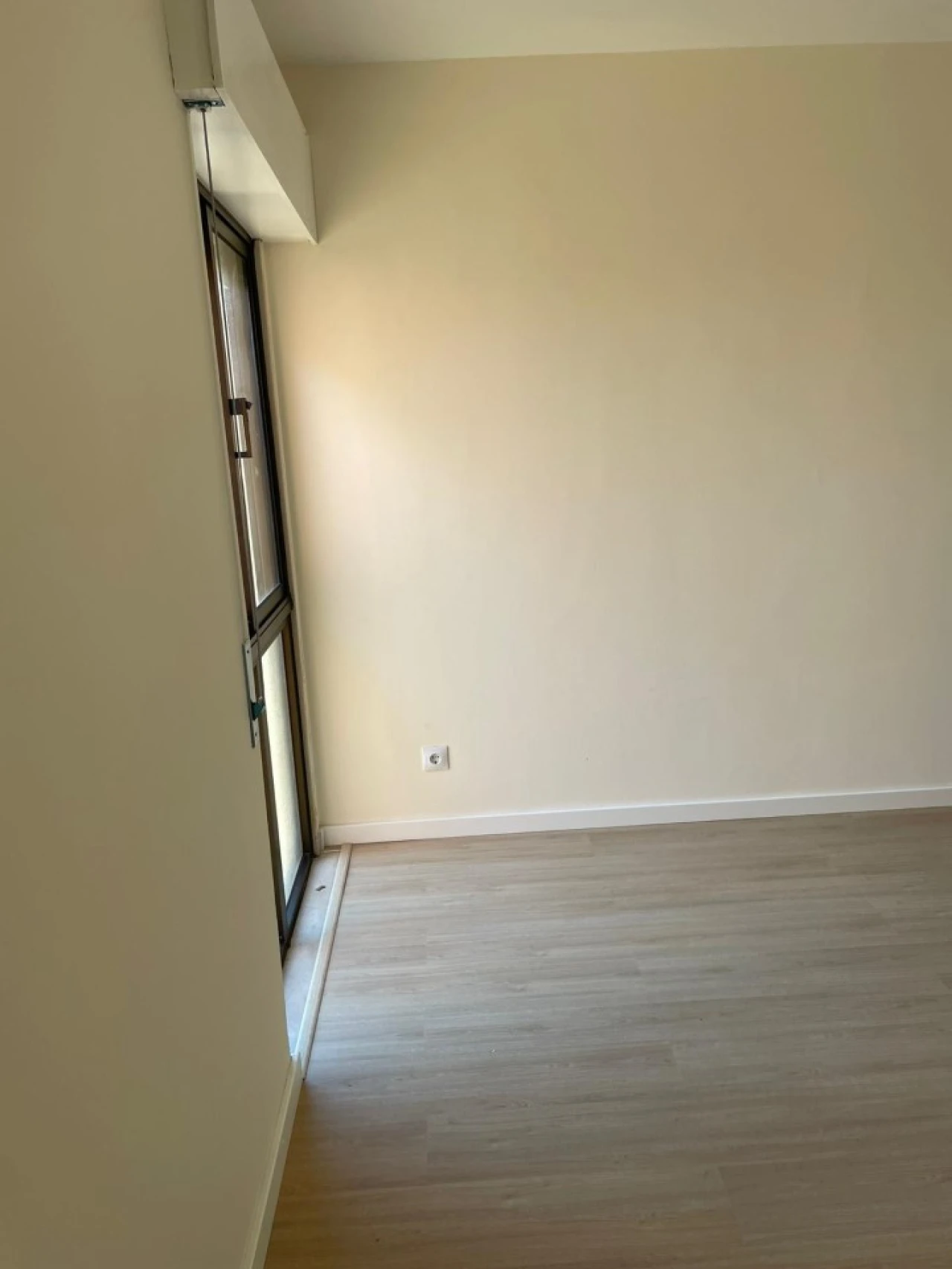 Apartamento T2 para Venda em Algueirão-Mem Martins Foto 2