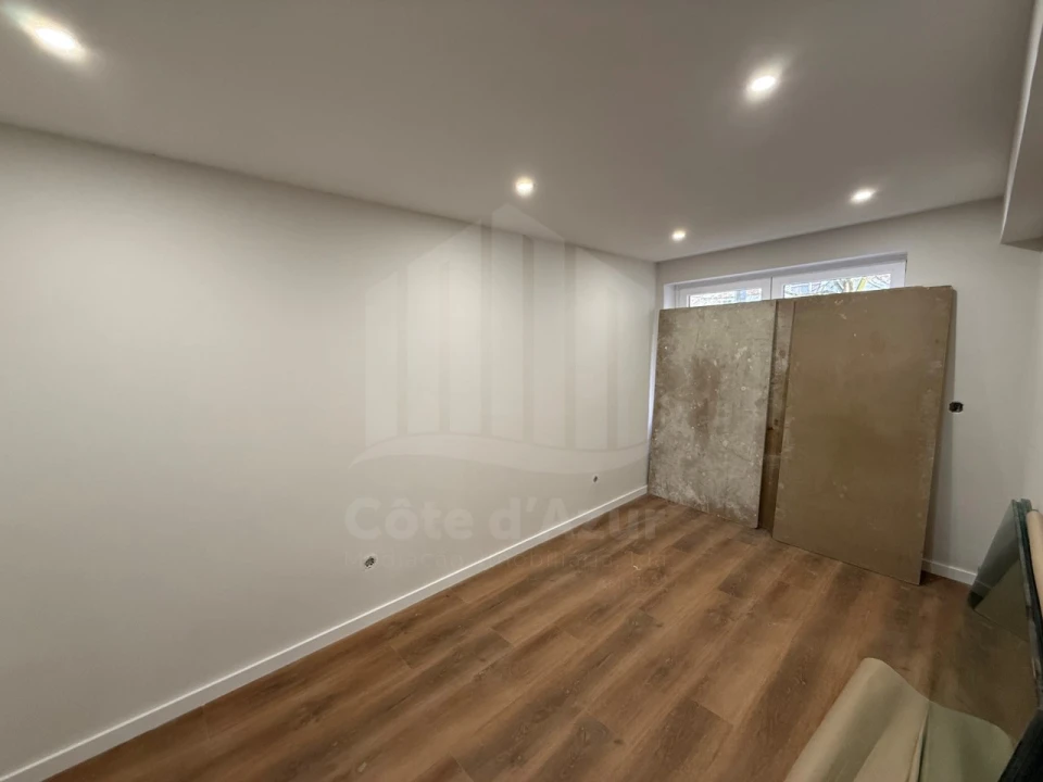 Apartamento T3 para Venda em Barreiro e Lavradio Foto 3