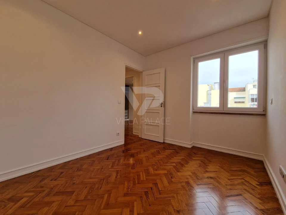 Apartamento T2 para Arrendamento em Campo de Ourique Foto 18