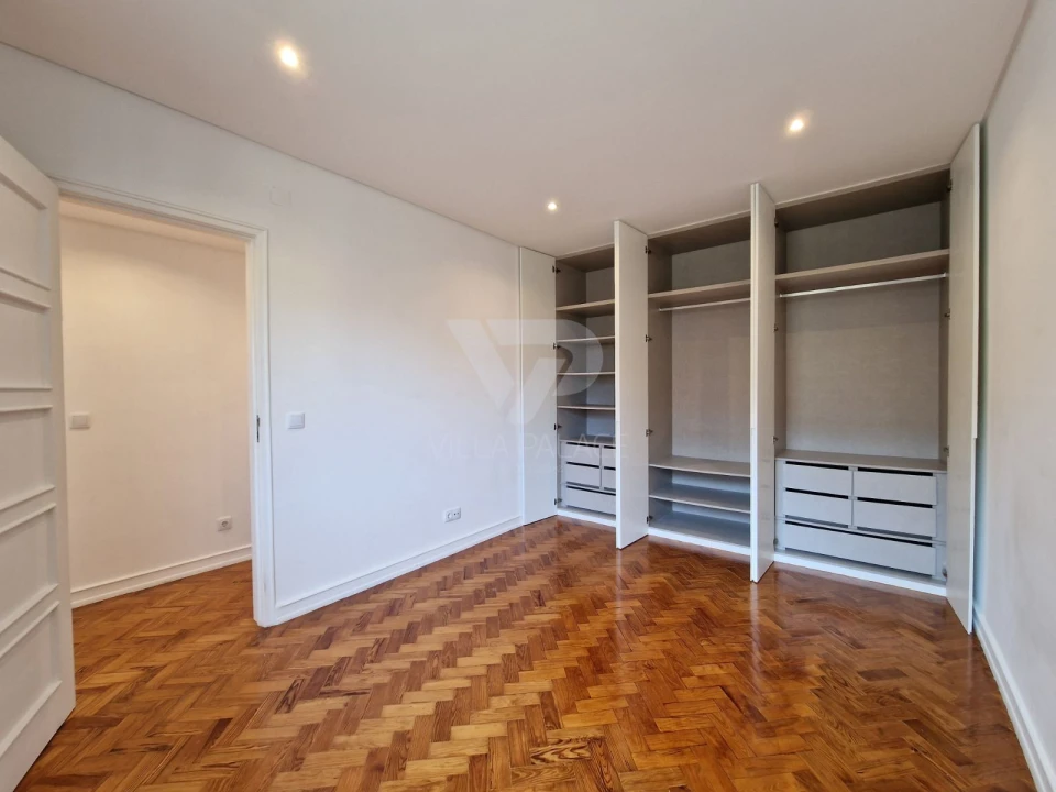 Apartamento T2 para Arrendamento em Campo de Ourique Foto 20