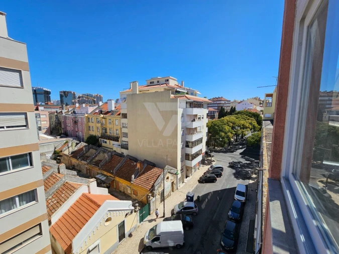 Apartamento T2 para Arrendamento em Campo de Ourique Foto 14