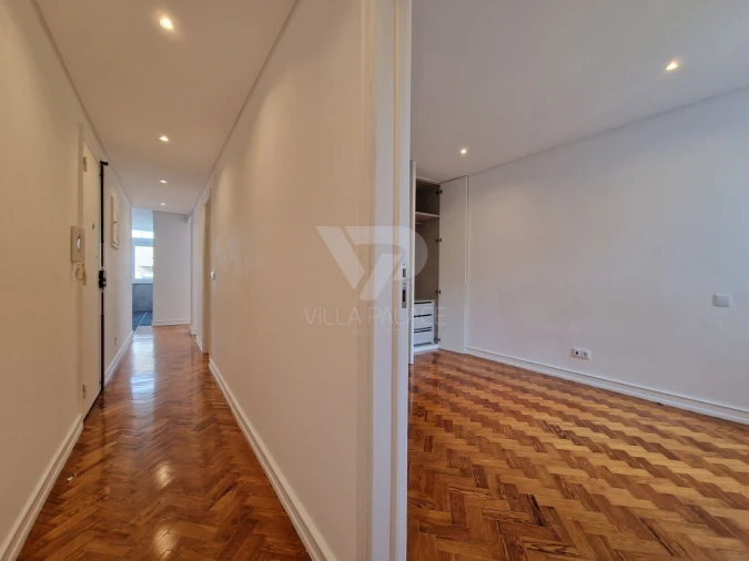 Apartamento T2 para Arrendamento em Campo de Ourique Foto 19