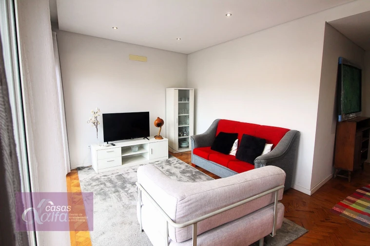 Apartamento T2 para Arrendamento em Leiria, Pousos, Barreira e Cortes Foto 1