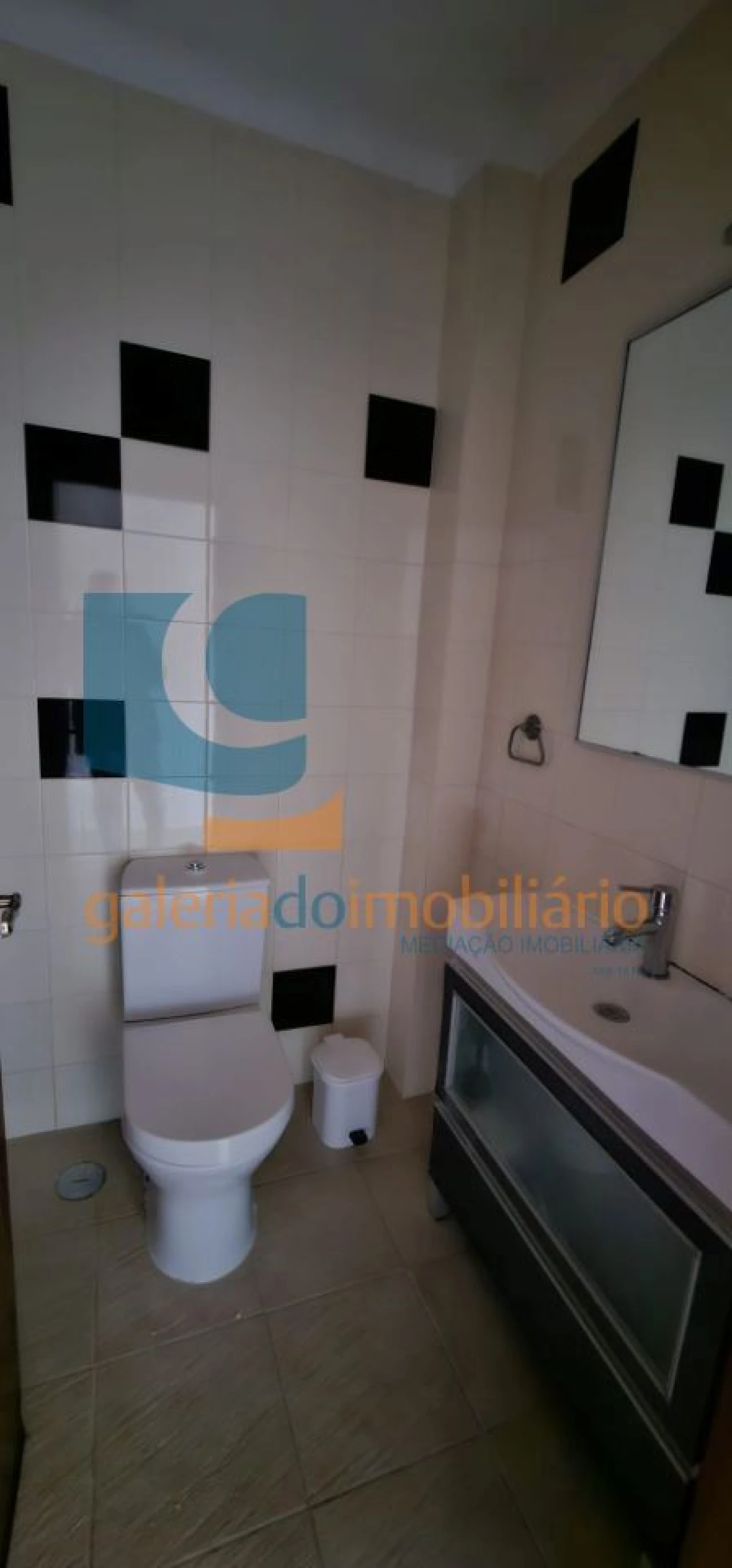 Apartamento T3 para Arrendamento em Torres Novas (Santa Maria, Salvador e Santiago) Foto 7