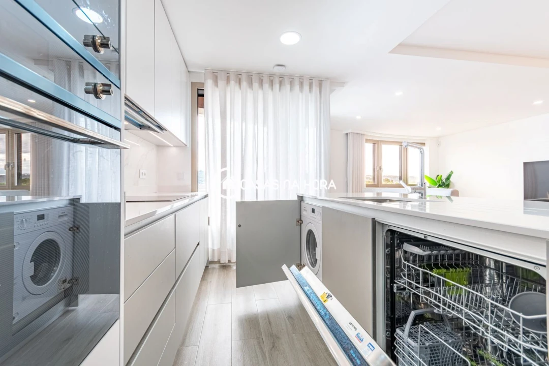 Apartamento T2 para Arrendamento em Loures Foto 5