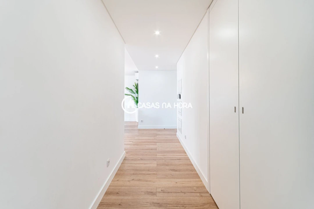 Apartamento T2 para Arrendamento em Loures Foto 7