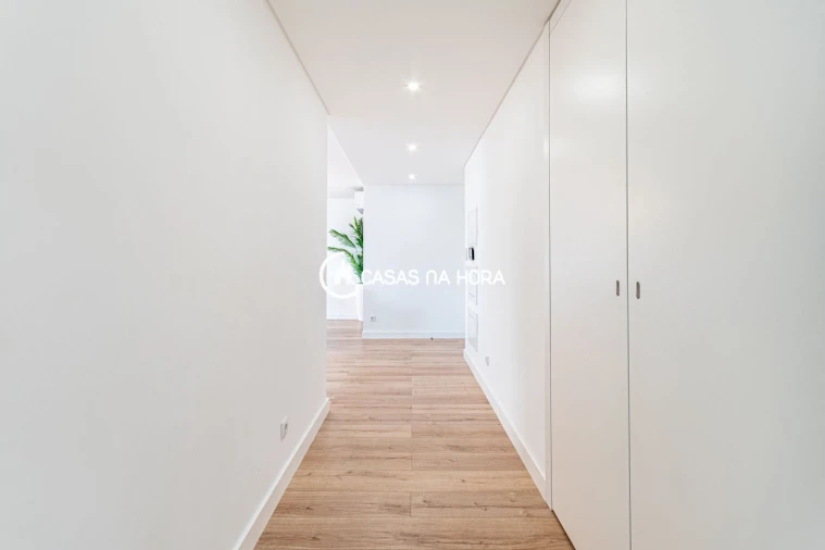 Apartamento T2 para Arrendamento em Loures Foto 7