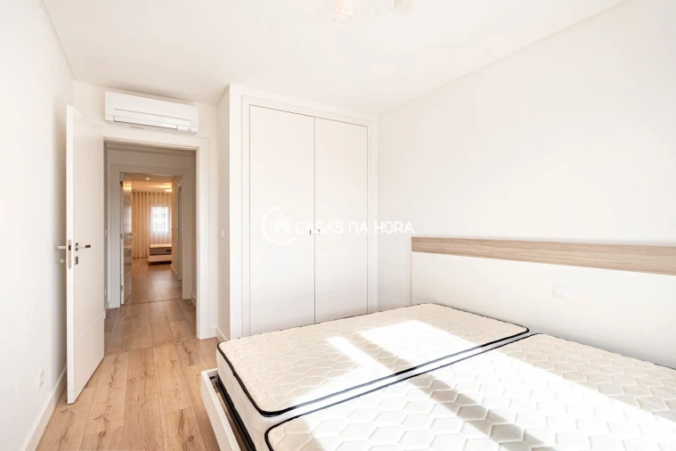 Apartamento T2 para Arrendamento em Loures Foto 9