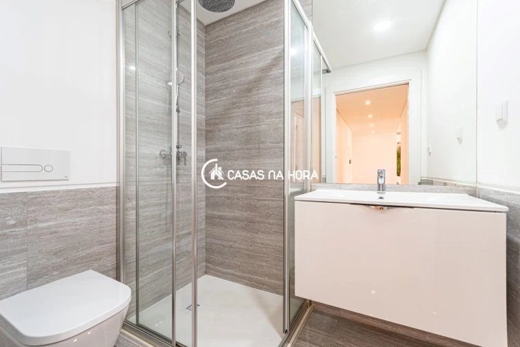 Apartamento T2 para Arrendamento em Loures Foto 10