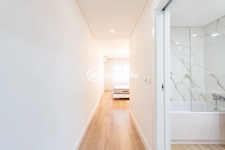 Apartamento T2 para Arrendamento em Loures Foto 11