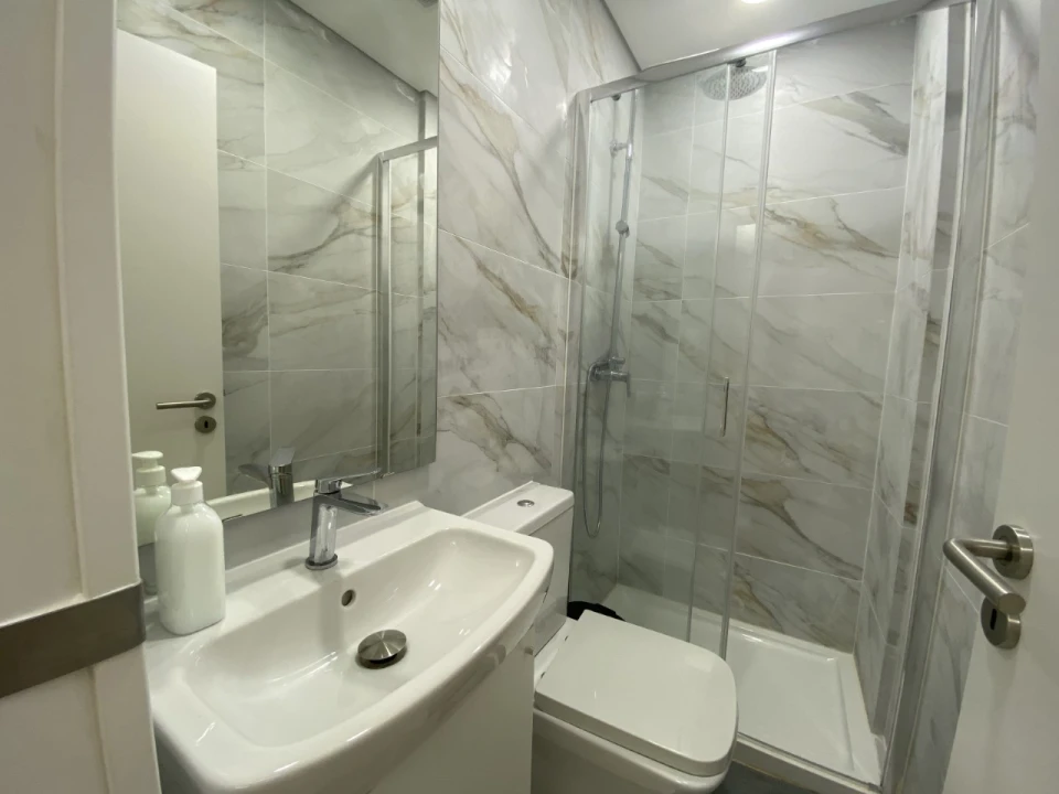 Apartamento T5 para Venda em Carnaxide e Queijas Foto 16