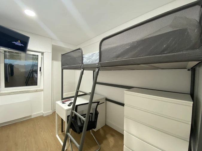 Apartamento T5 para Venda em Carnaxide e Queijas