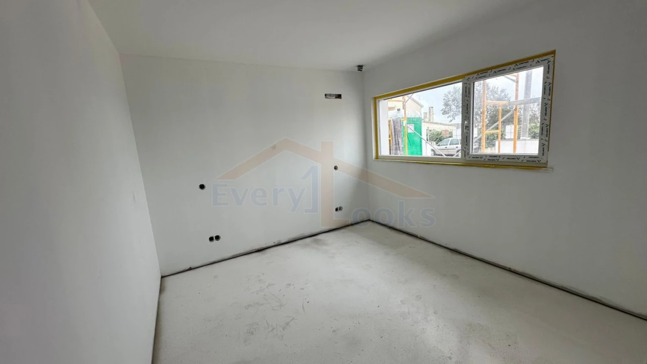 Moradia T4 para Venda em Atouguia da Baleia Foto 15