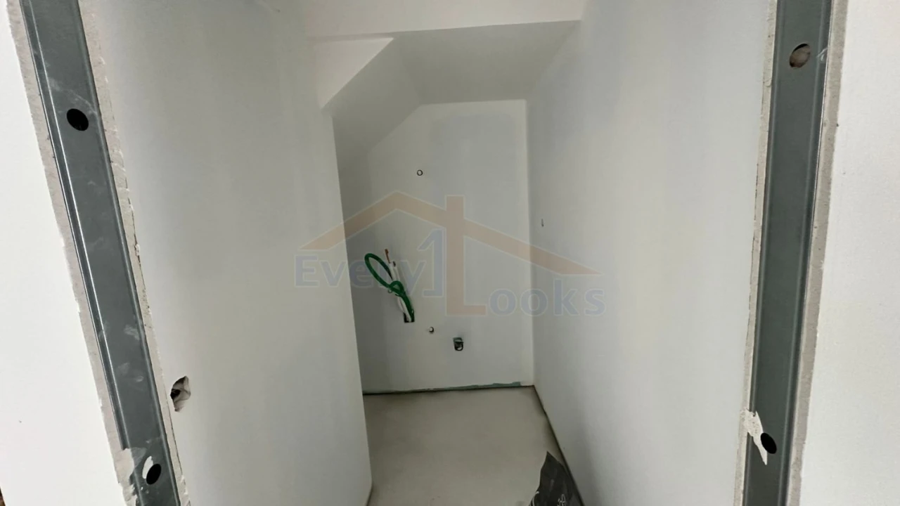 Moradia T4 para Venda em Atouguia da Baleia Foto 13