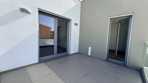 Moradia T4 para Venda em Atouguia da Baleia