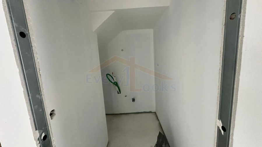 Moradia T4 para Venda em Atouguia da Baleia Foto 13