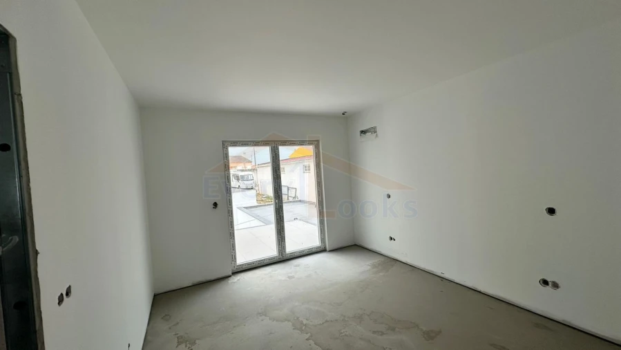 Moradia T4 para Venda em Atouguia da Baleia Foto 22