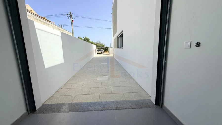 Moradia T4 para Venda em Atouguia da Baleia Foto 53