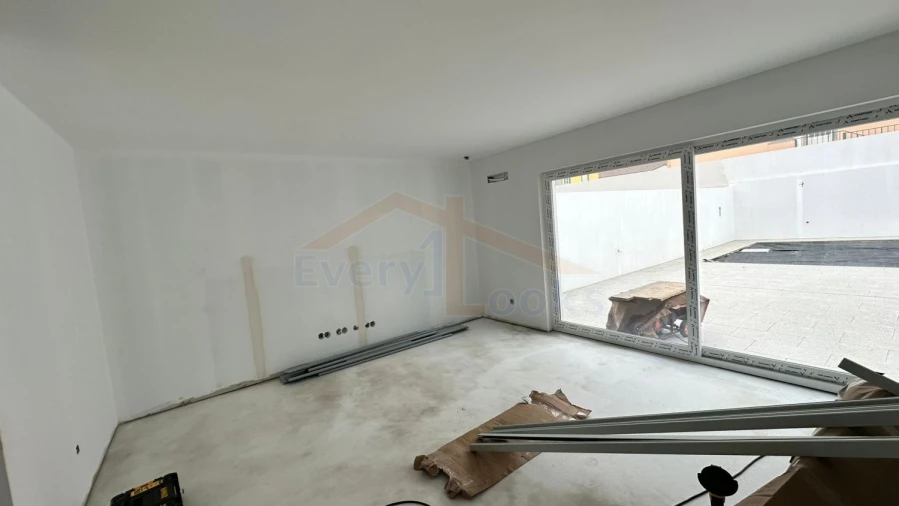 Moradia T4 para Venda em Atouguia da Baleia Foto 9