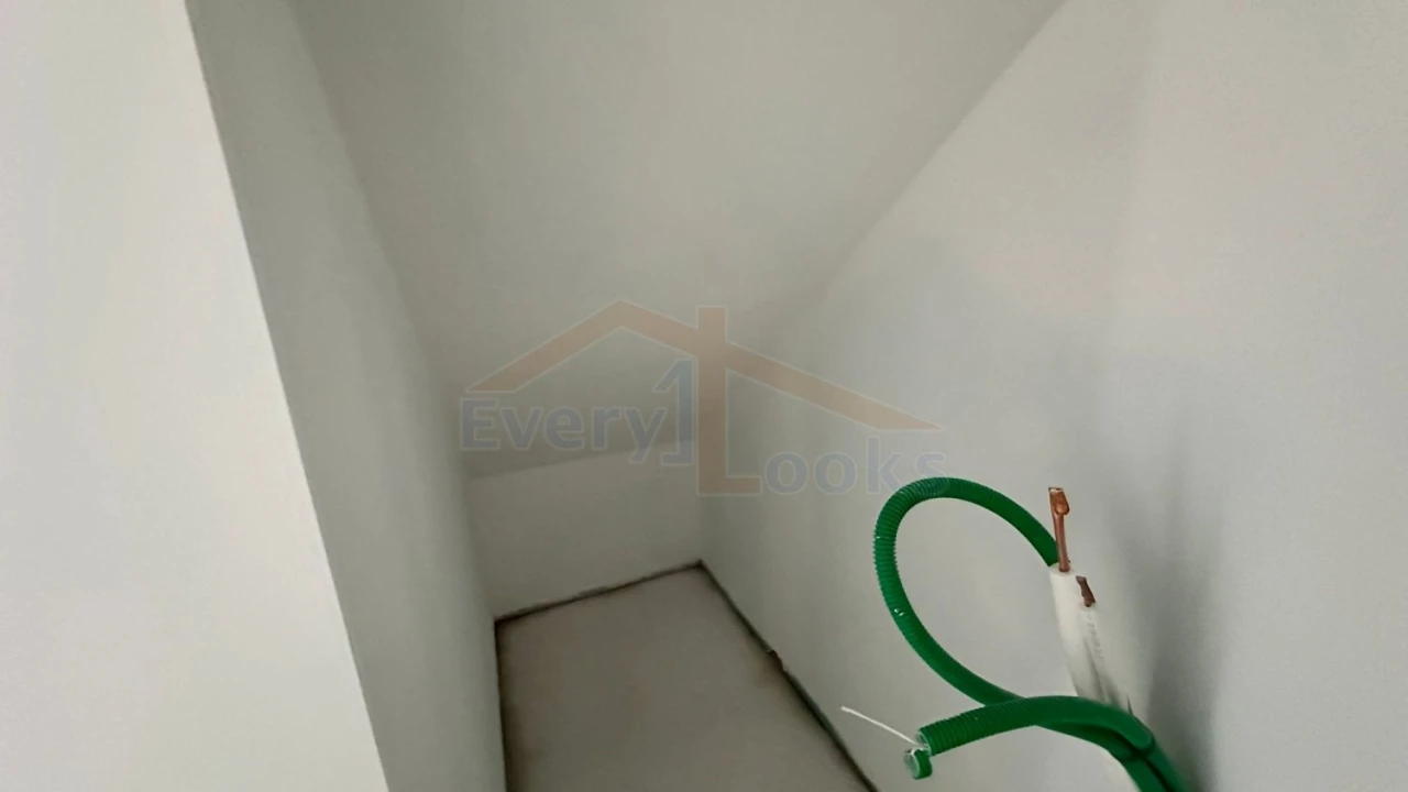 Moradia T4 para Venda em Atouguia da Baleia Foto 11