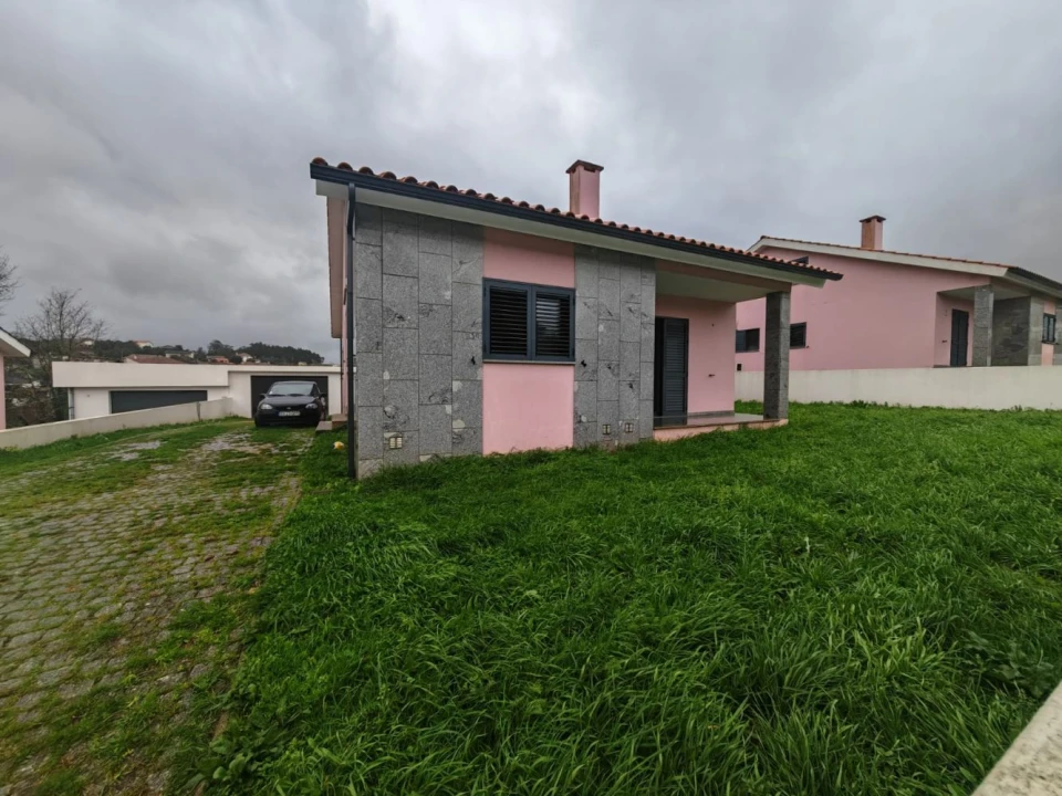 Moradia T4 para Venda em Vila Nova de Cerveira e Lovelhe Foto 4