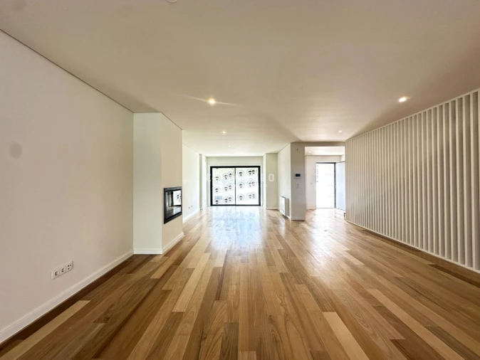 Moradia T3 para Venda em Cidade da Maia Foto 1