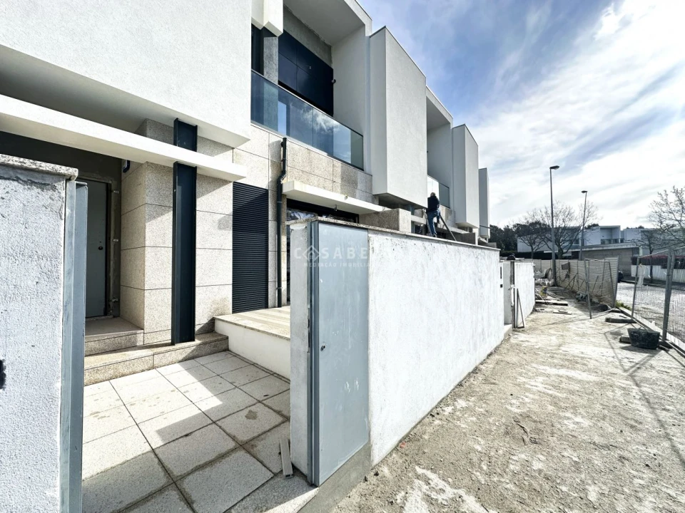 Moradia T3 para Venda em Cidade da Maia Foto 35