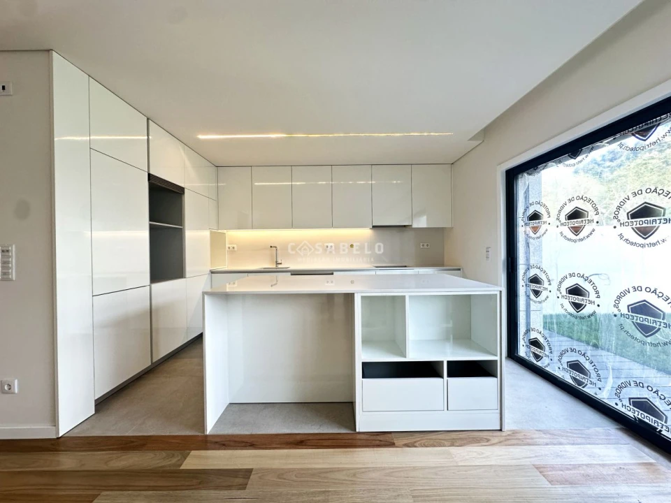 Moradia T3 para Venda em Cidade da Maia Foto 9