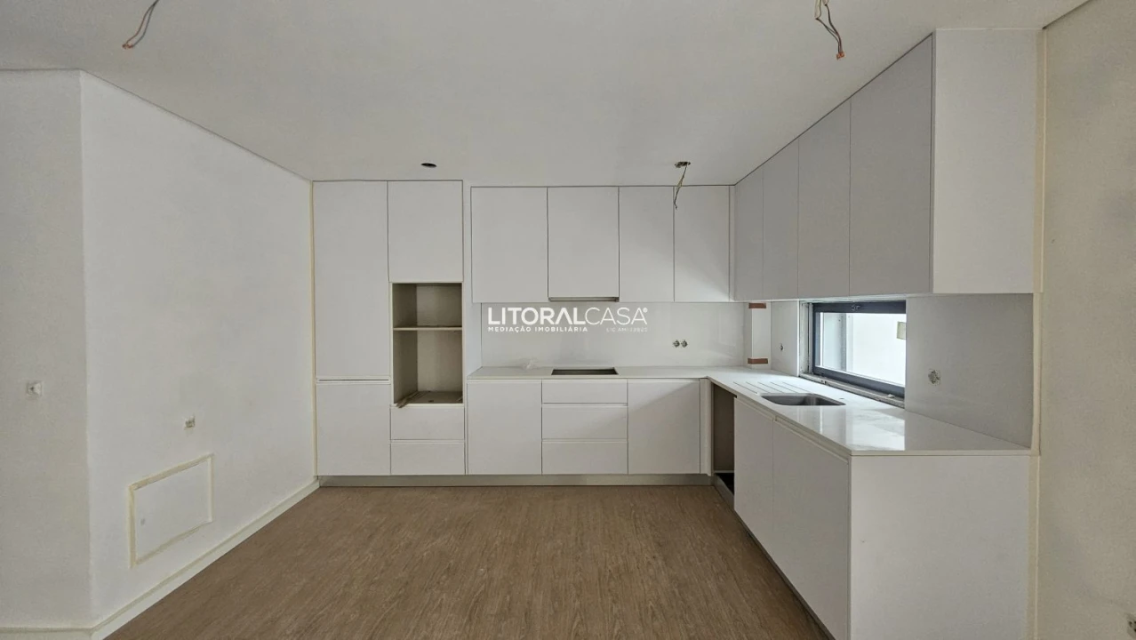 Apartamento T2 para Venda em Esgueira Foto 4
