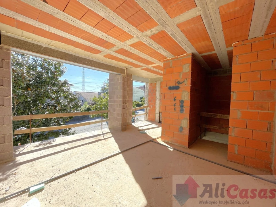 Moradia T3 para Venda em Paços de Brandão Foto 21