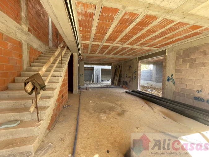 Moradia T3 para Venda em Paços de Brandão Foto 2