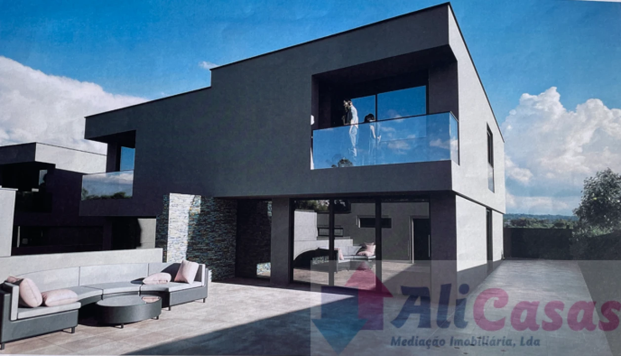 Moradia T3 para Venda em Paços de Brandão Foto 6